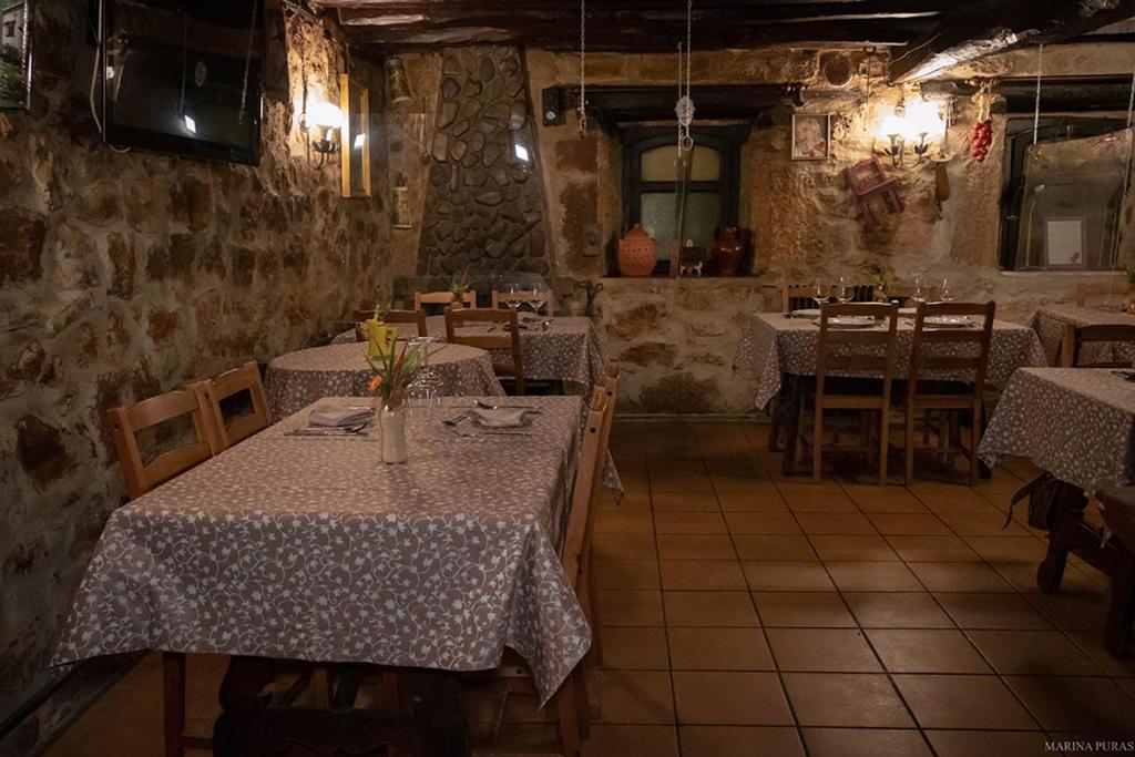 Hostal-Resturante La Moruga Hortiguela Extérieur photo